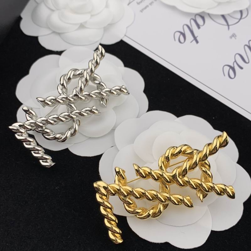 YSL Brooch 9lyr17